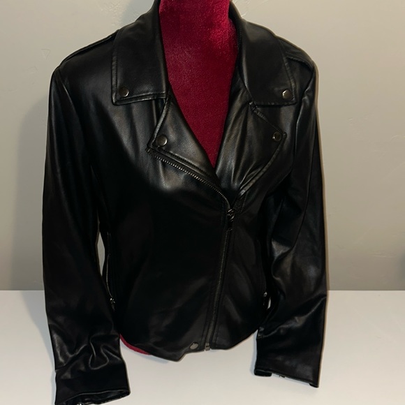 bagatelle Jackets & Blazers - Bagatelle Collection Vegan Leather Jacket EUC